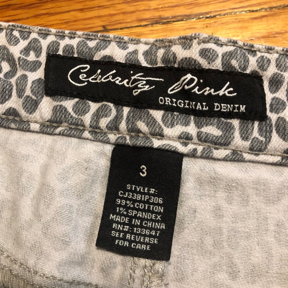 Cheetah print jean shorts - Picture 3 of 3